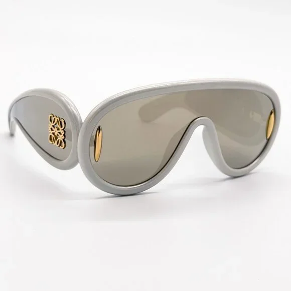 NEW LOEWE SUNGLASSES LW40108I 24C GRAY MASK UNISEX EYEWEAR LOEWE Loewe LW40108I Wave Mask Sunglasses in Light Grey – Designer  main image 3